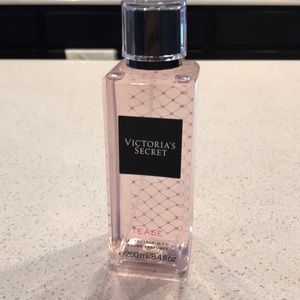 Victoria’s Secret Tease Fragrance Mist